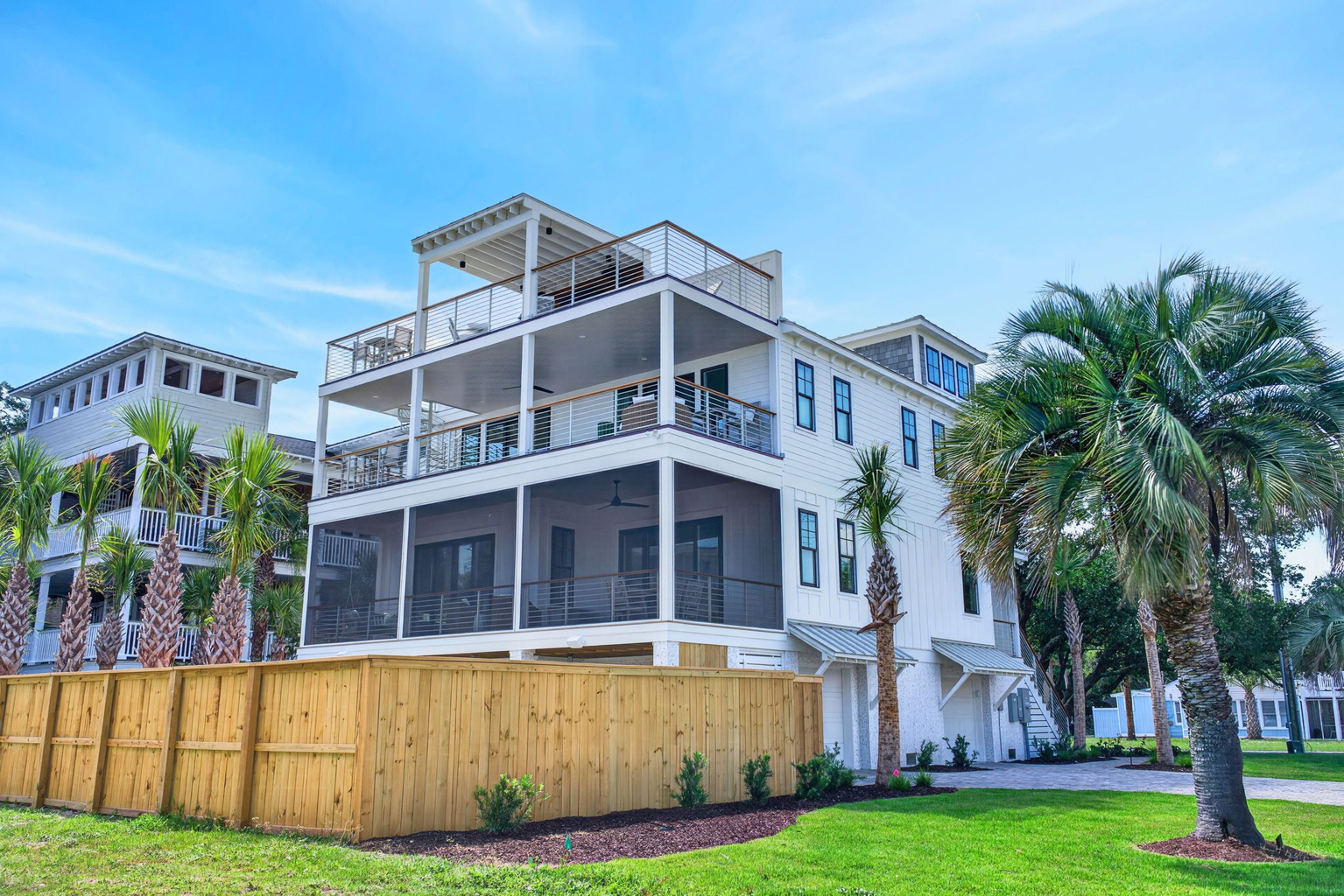 Tahanan Palms front exterior at 3 38th Avenue, Isle of Palms vacation rental