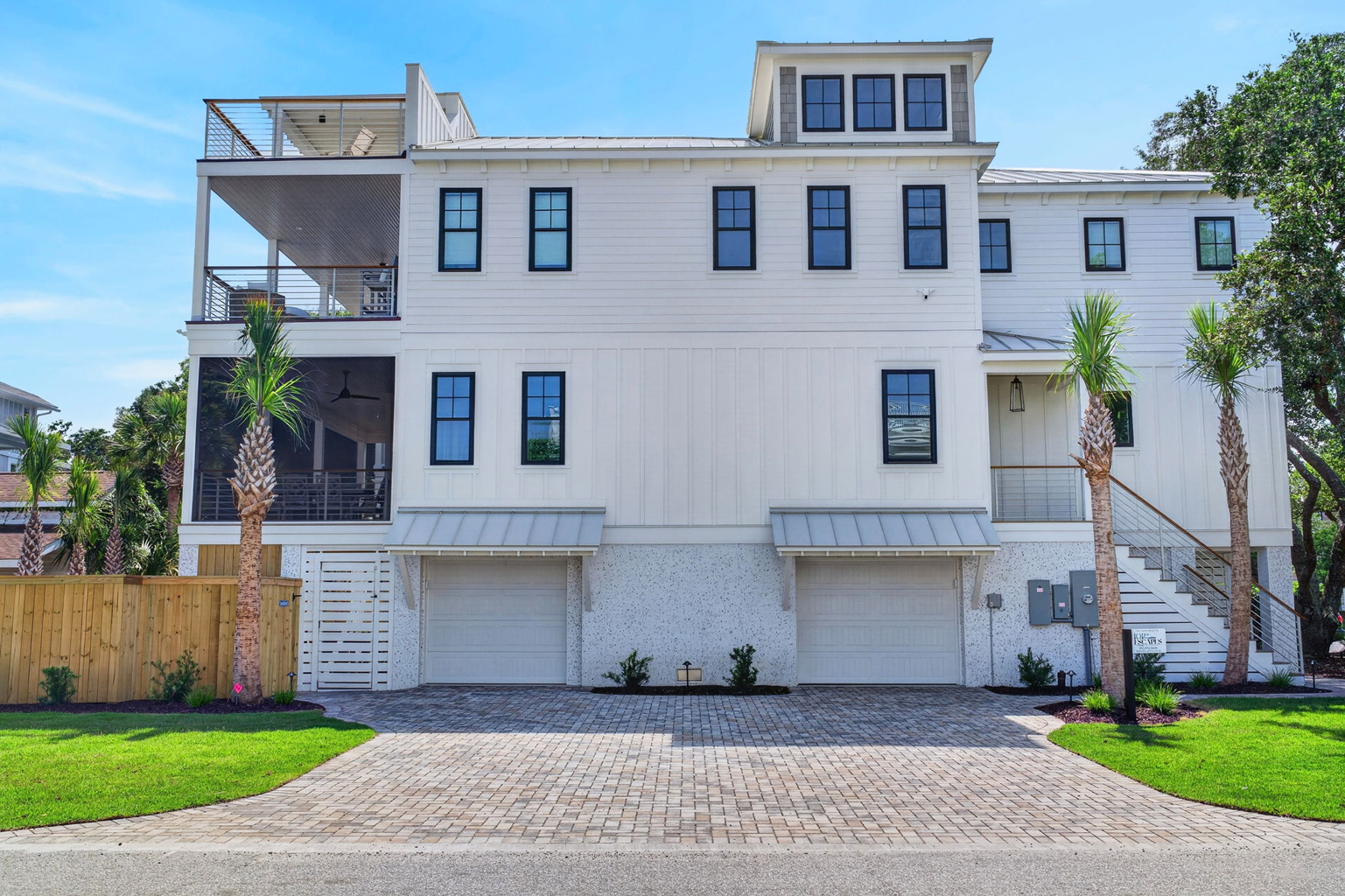 Tahanan Palms exterior, Isle of Palms vacation rental