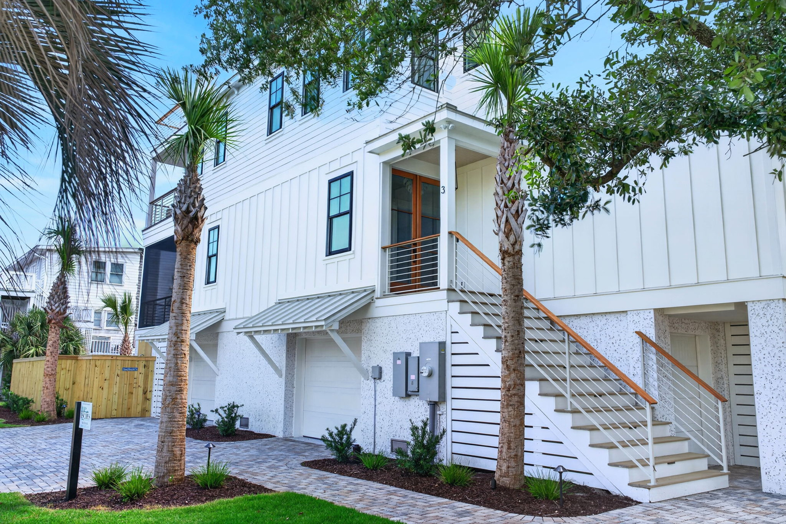 Tahanan Palms exterior, Isle of Palms vacation rental