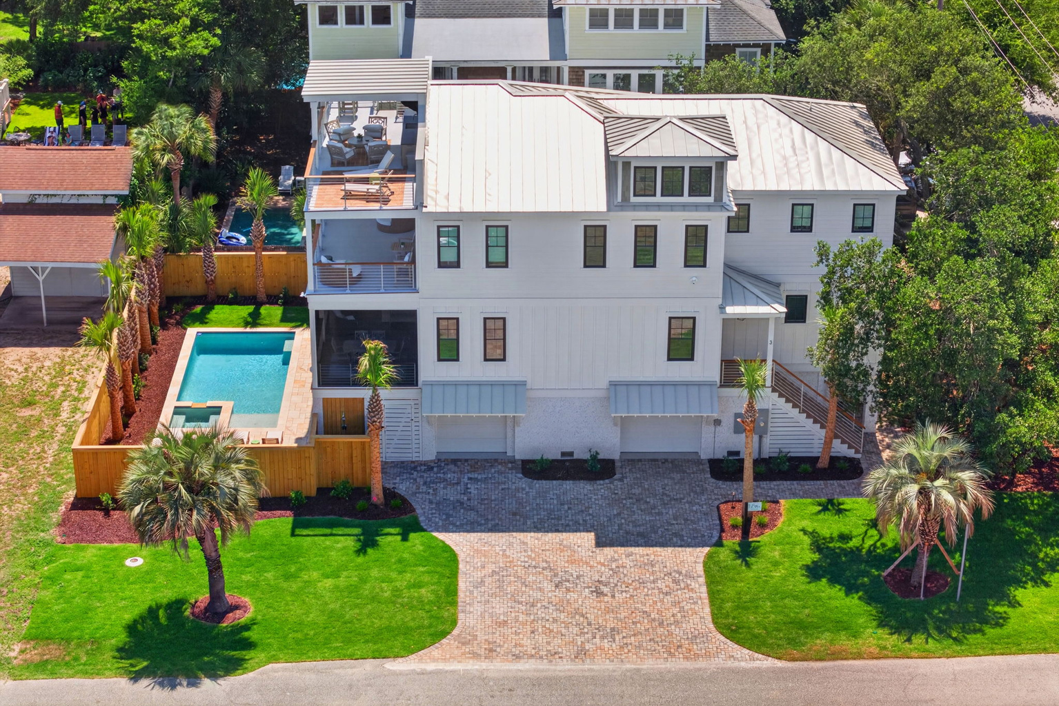Tahanan Palms exterior, Isle of Palms vacation rental