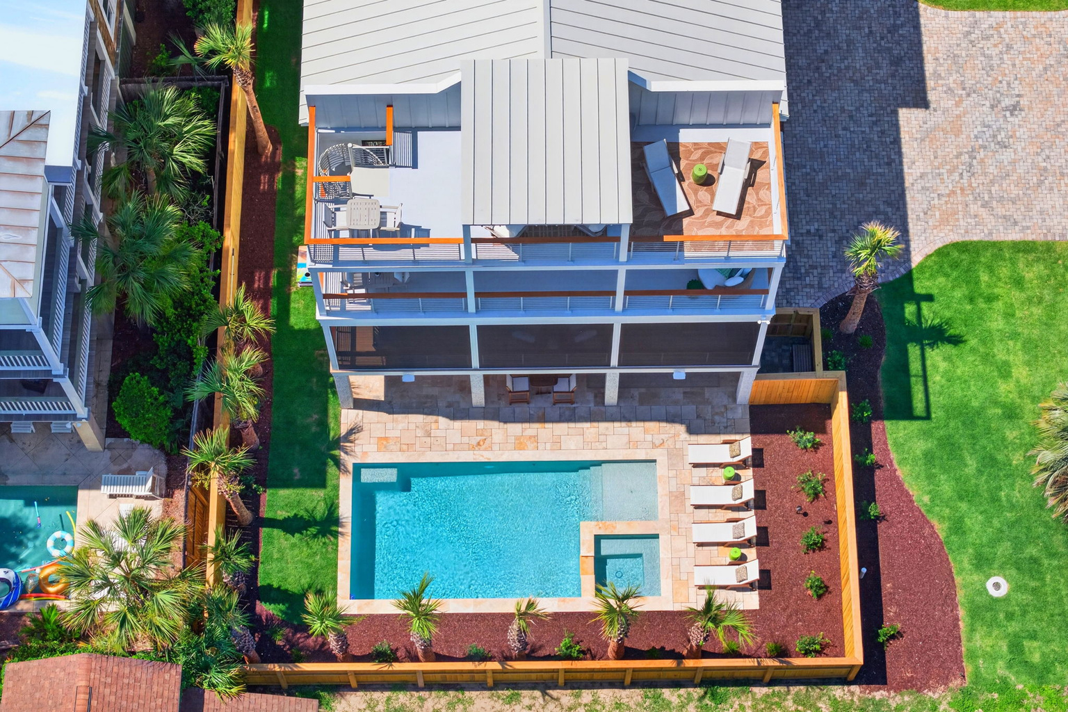 Tahanan Palms exterior, Isle of Palms vacation rental